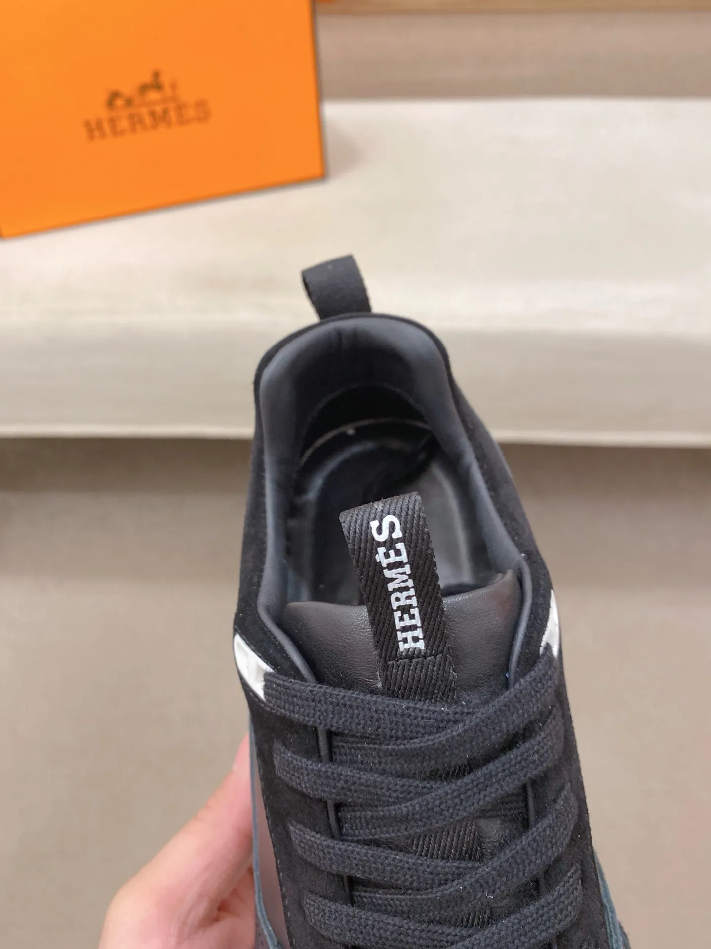 Men's clothing and shoes💰: 520💰《HERMES》【Classic original single version】Hermès; top 🔝purchasing agent🔍🔍men's latest 🇺🇸 counter sales simultaneously, original imported from Italy ▲▲first-layer cowhide ▲▲ (high-end, nobility, class) times) Exquisite workmanship (Italian 🇮🇹Imported water-dyed 🐂cowhide lining) sole: Original sole provided by the original factory, ⚠️exclusive double-layer activity·TPR·rubber·combined molded outsole; super comfortable·wear-resistant·non-slip·environmental protection The real thing is more beautiful if you take the real thing (high quality, follow the order), you can enter and exit the counter at will * Number of yards: 38·39·40·41·42·43·44# (can be customized 45.)